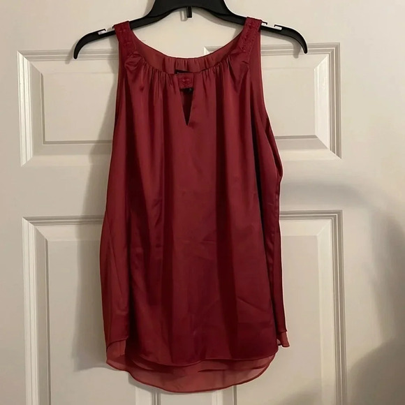 White House Black Market Tops - Women’s White House Black Market top size 4